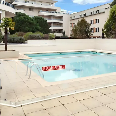 Moderne Fréjus: Spacious With Shared Pool Apartment Frejus